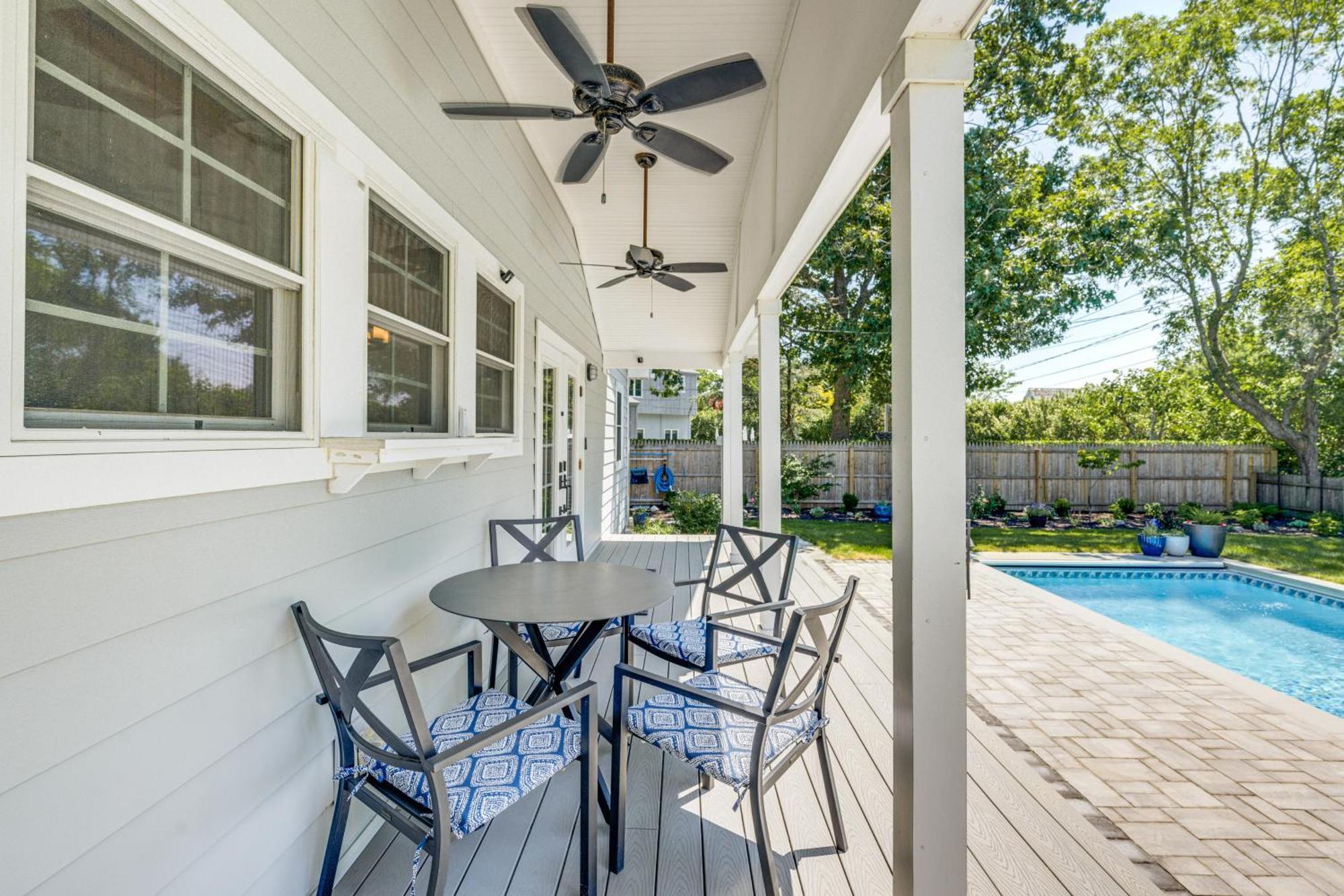 Distinctive Hamptons Home With Pool Near Bay, Ocean Hampton Bays Exterior photo